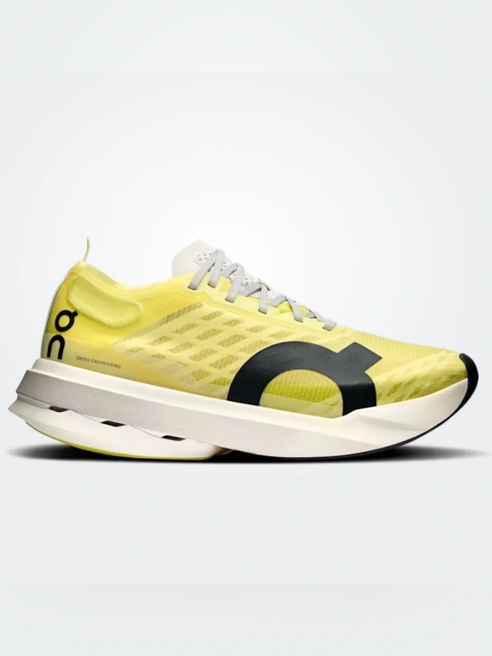 On Running Men's Cloudboom Strike Sneakers | Size 8 (EU 41)